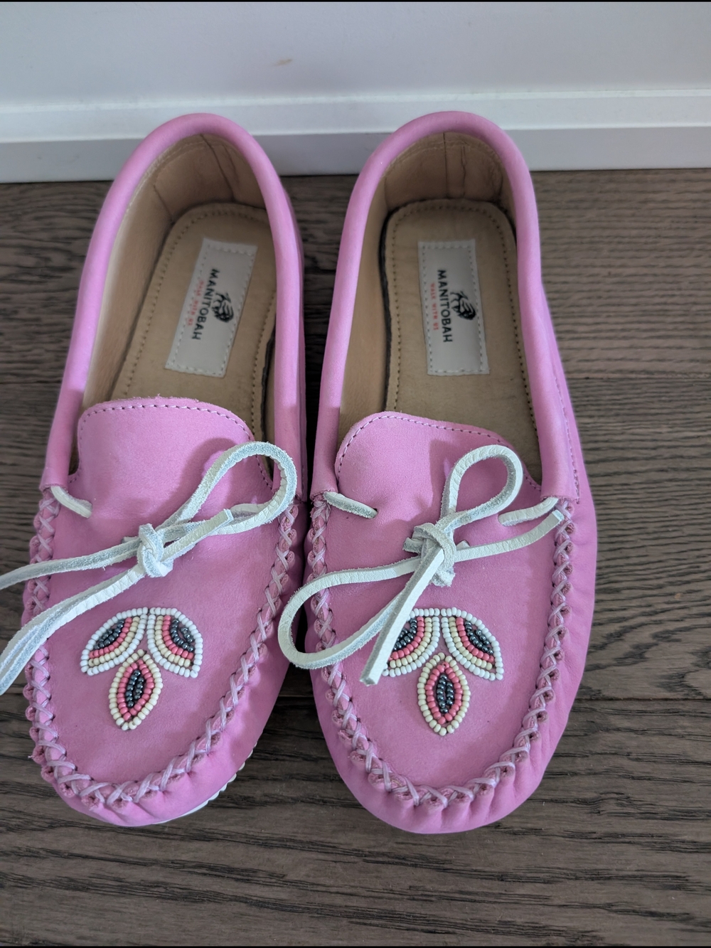 Manitobah Mukluk Pink Beaded Moccasin Loafers